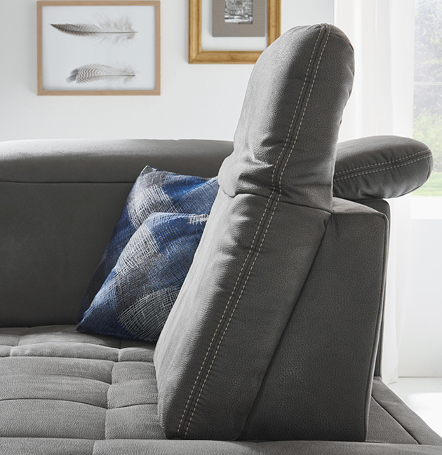 braunes Sofa mit verstellbarer Rückenlehne